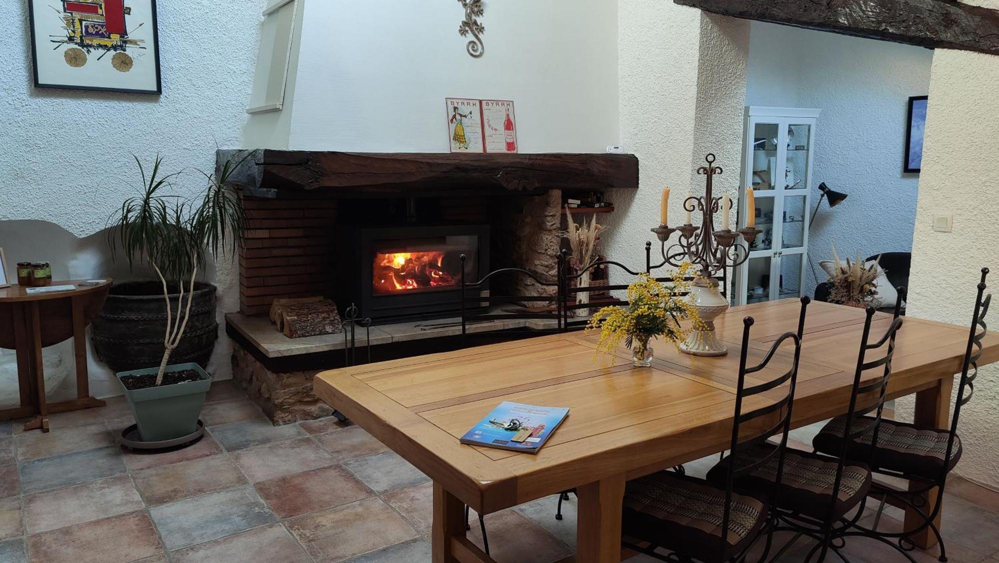 Mas Peu Del Causse Bed & Breakfast Thuir Exterior photo